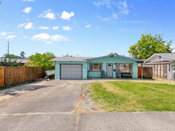 1405 Oleander St, Medford, OR 97504