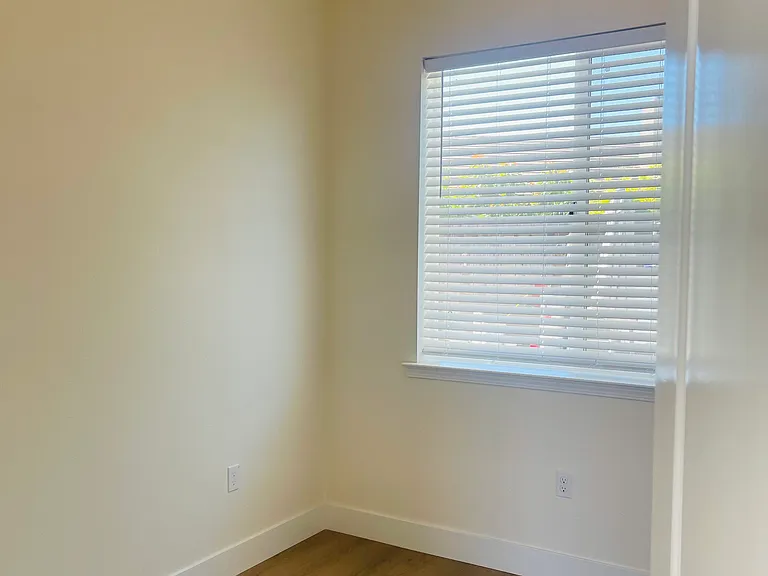741 Walnut Ln #100 — Photo 9