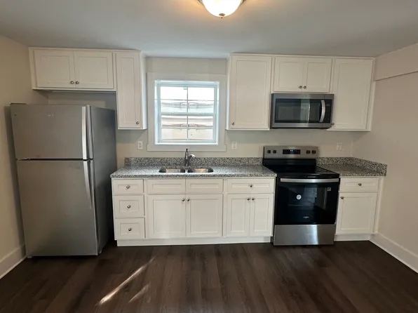 100 E Wall St #2, Charles Town, WV 25414