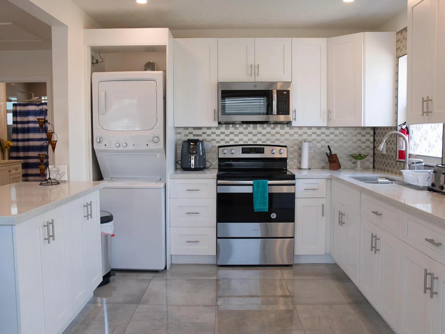 2 bed, 2.0 bath, 1110 sqft, $2,800 — Photo 2