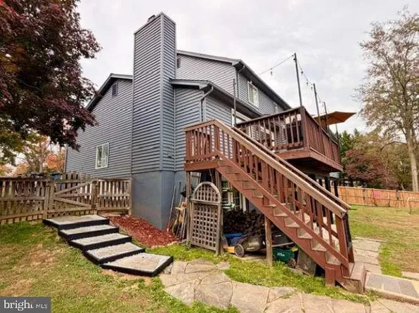 1 McFarlin Ct, Germantown, MD 20874