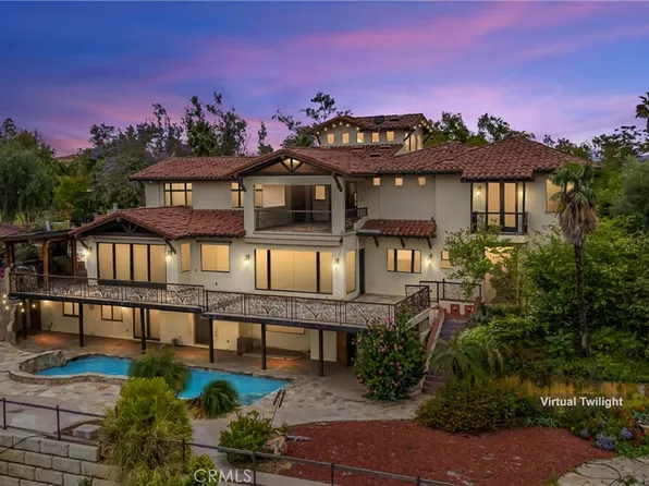 204 Saint Catherine St, Redlands, CA 92374