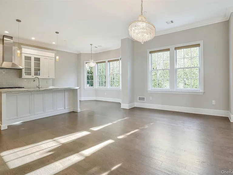 402 Grist Mill Cir — Photo 3
