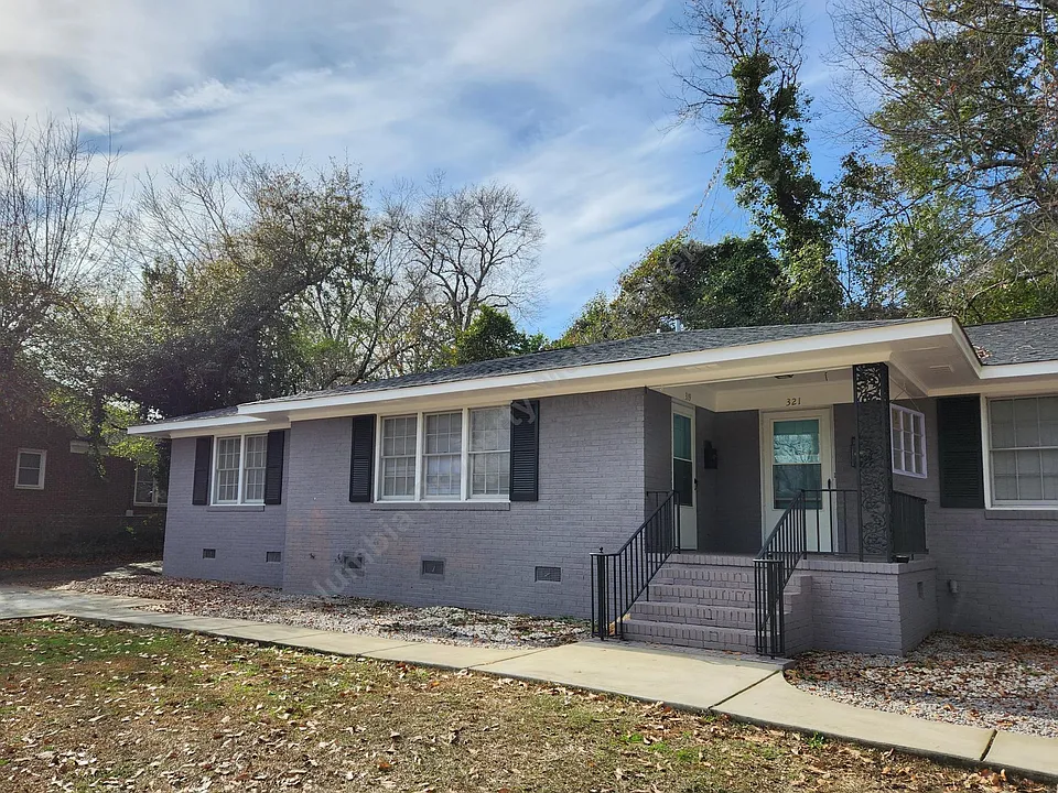 319 Kilbourne Rd