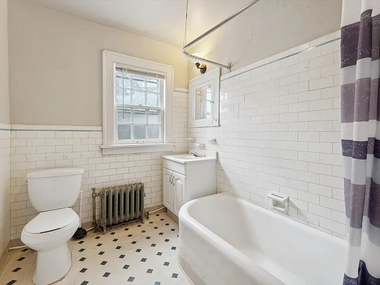 13108 Cedar Rd Cleveland Heights Oh 44118 — Photo 29
