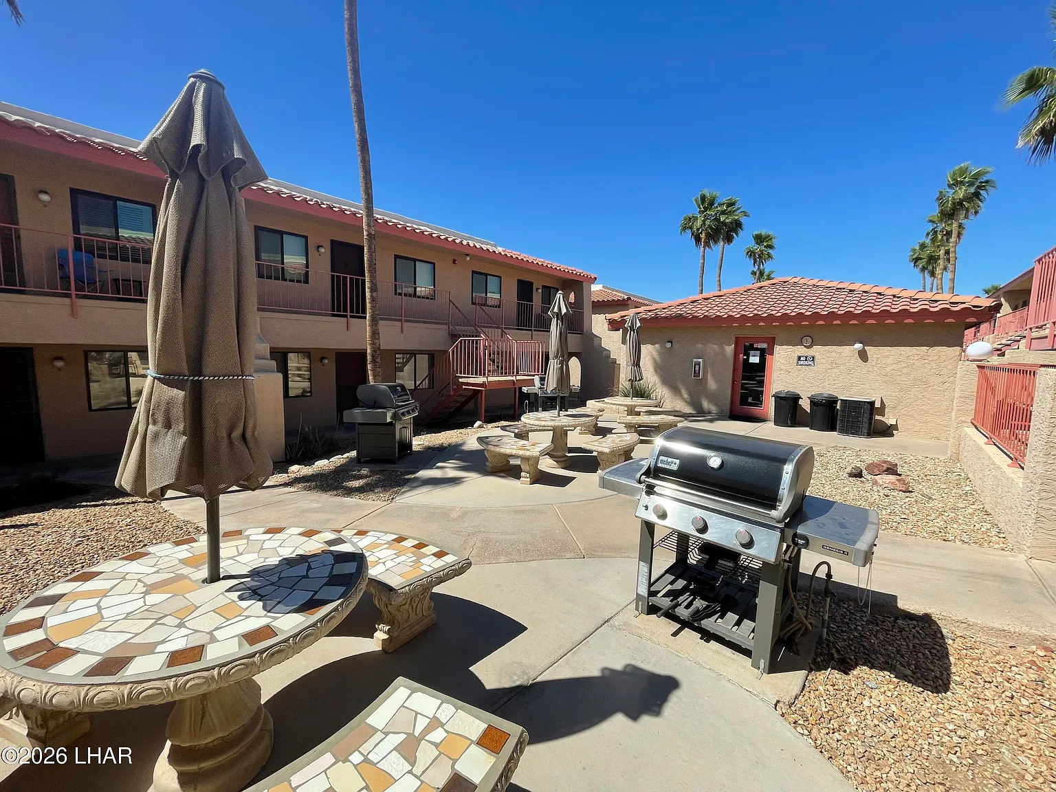 2 bed, 2.0 bath, 920 sqft, $1,800 — Photo 2