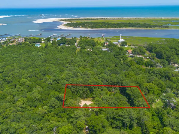 1305 Burnett Road, Wilmington, NC 28409