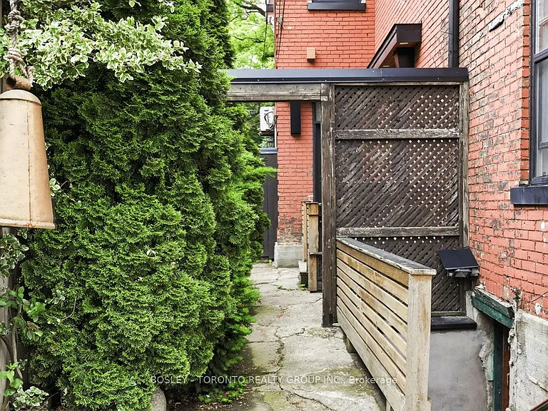 21 Lansdowne Ave #1 — Photo 30
