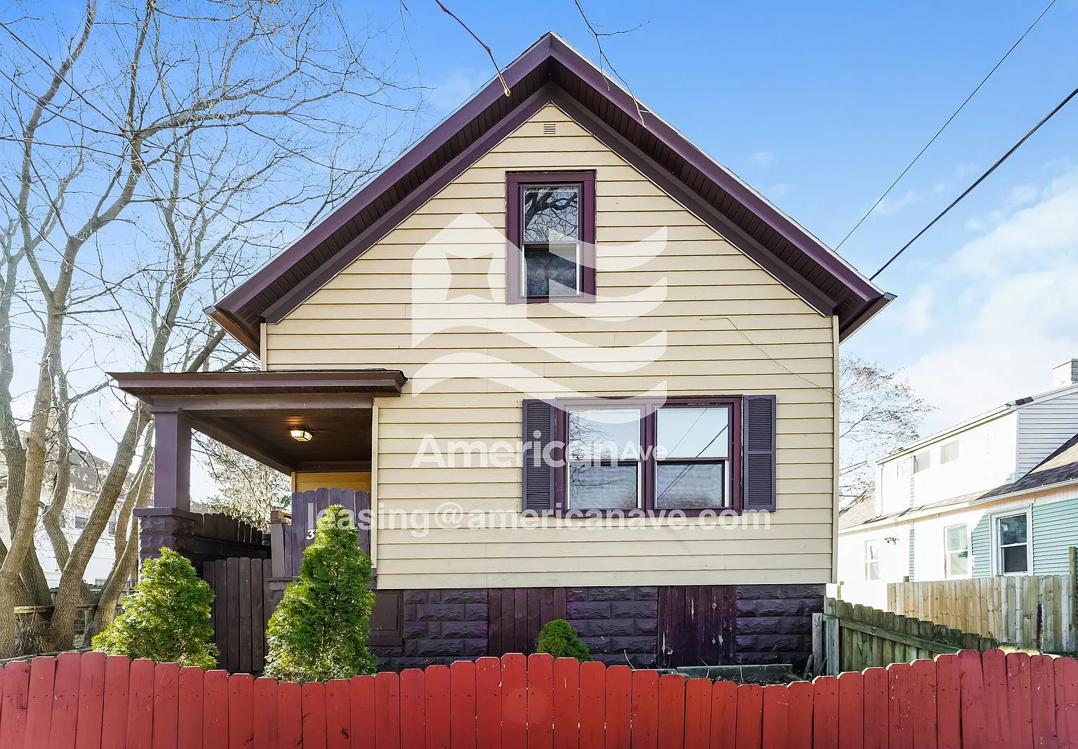 3 bed, 1.5 bath, 1008 sqft, $1,597 — Photo 1