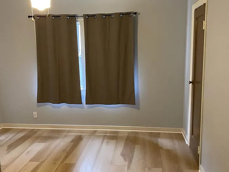 304 Edwards St — Photo 11