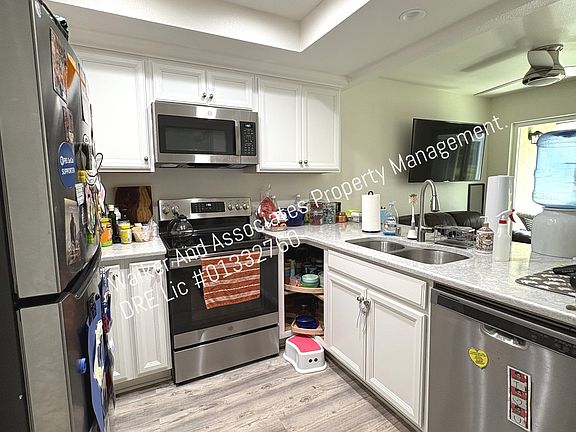 3rd image of 325 E Rice Ranch Rd