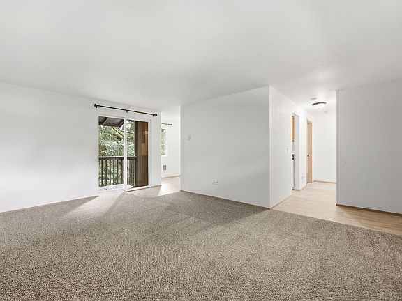 5th image of 3810 22nd Ave SE APT D