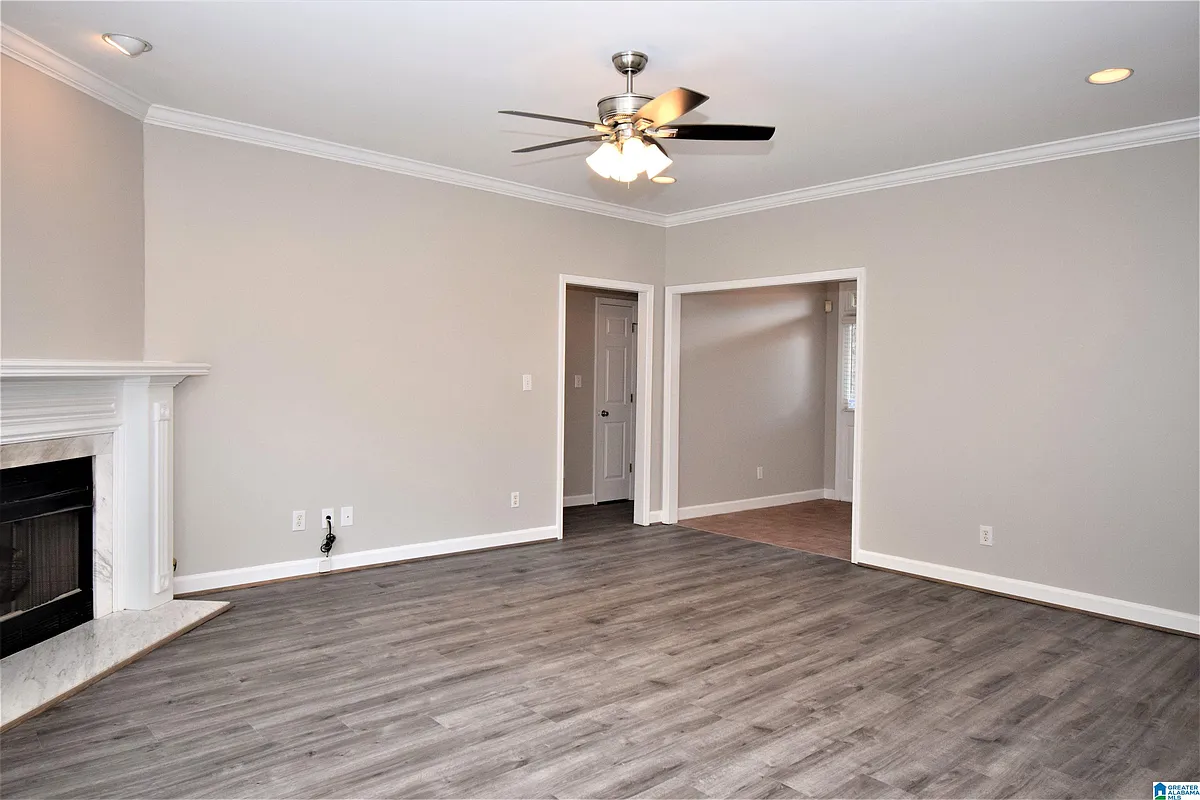 Building Photo - 5725 Riverbirch Dr