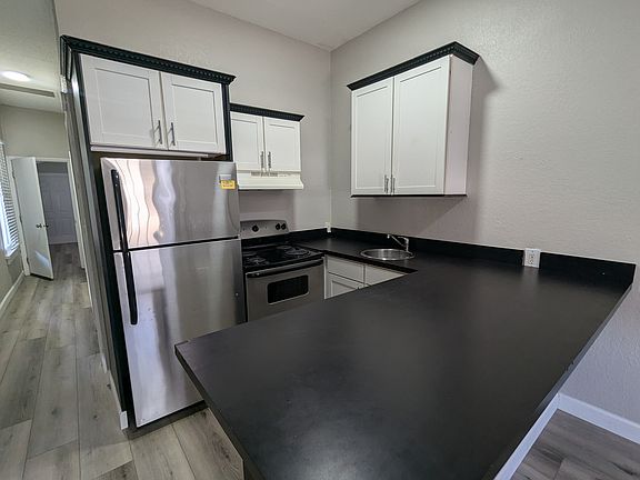 3rd image of 1801 N Armenia Ave Unit A