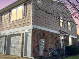 320 Russet Way, Vernon Hills, IL 60061