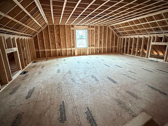 4th image of 110 Laurel Road #31