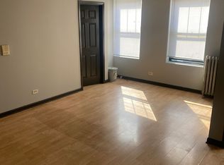 7253 S Jeffery Blvd #206, Chicago, IL 60649