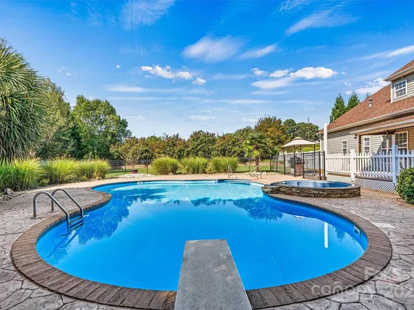 7876 Rebecca Rd, Denver, NC 28037