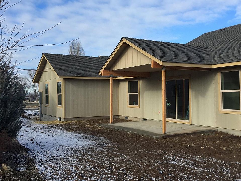 2nd image of 2370 NE Luna Vista Ct