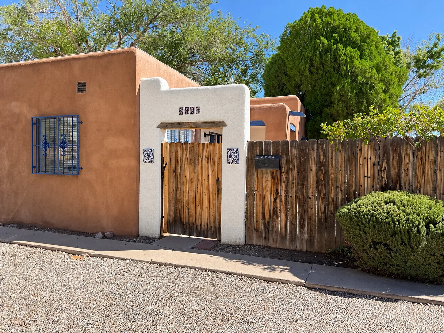 2 bed, 900 sqft, $1,800 — Photo 3