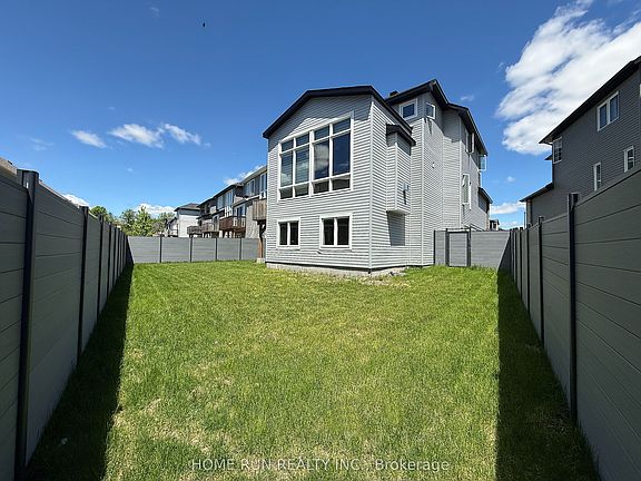 4th image of 271 Ketchikan Cres