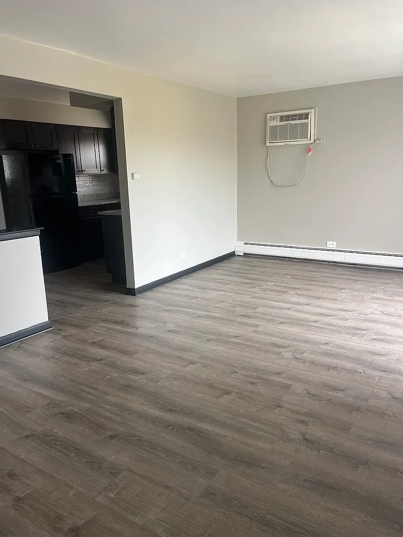 2 bed, 825 sqft, $1,675 — Photo 2