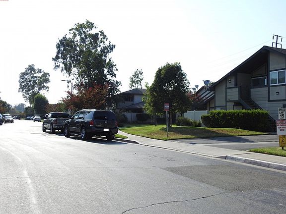 4th image of 2601 W Northwood #97