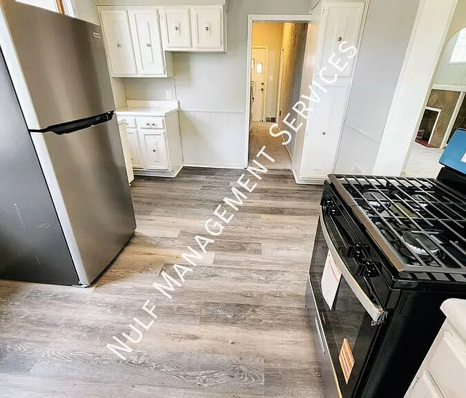 2937 Chester St — Photo 1