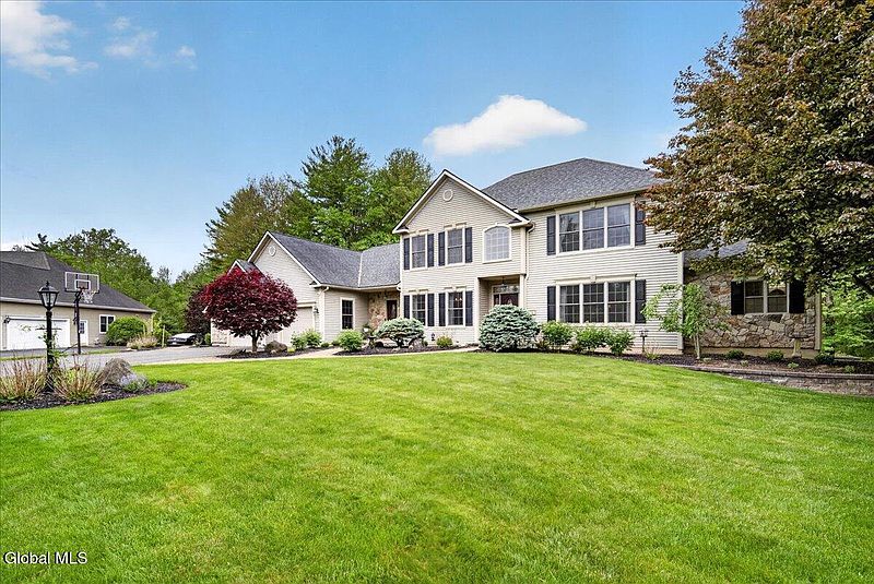 4th image of 4 Callaway Court
