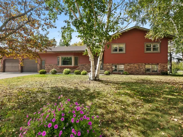 121 Main St, Holdingford, MN 56340