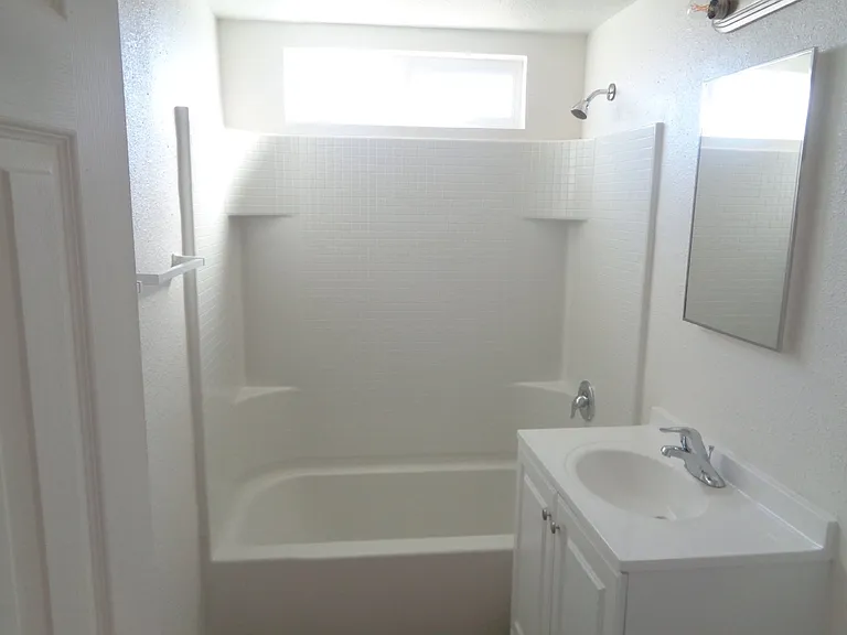 44253 Beech Ave — Photo 10