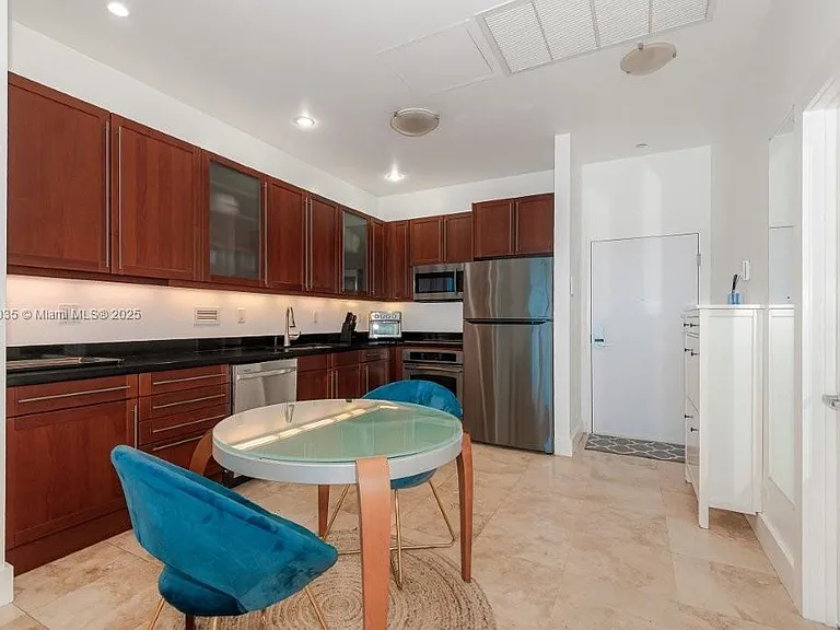 2301 Collins Ave #1629 — Photo 18