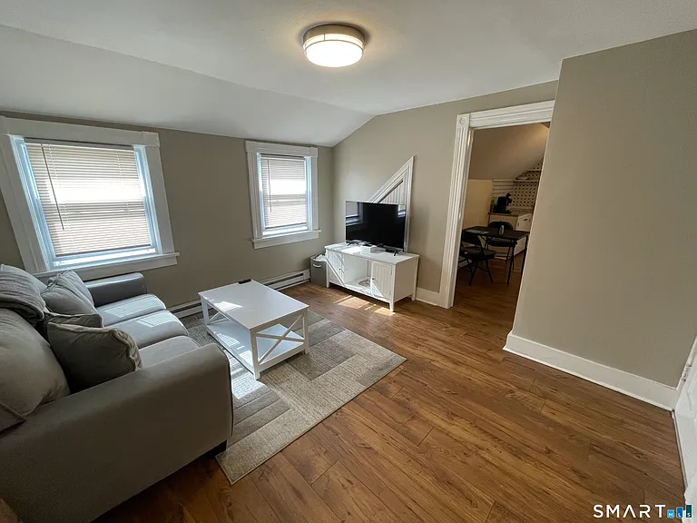 92 Allen St — Photo 11