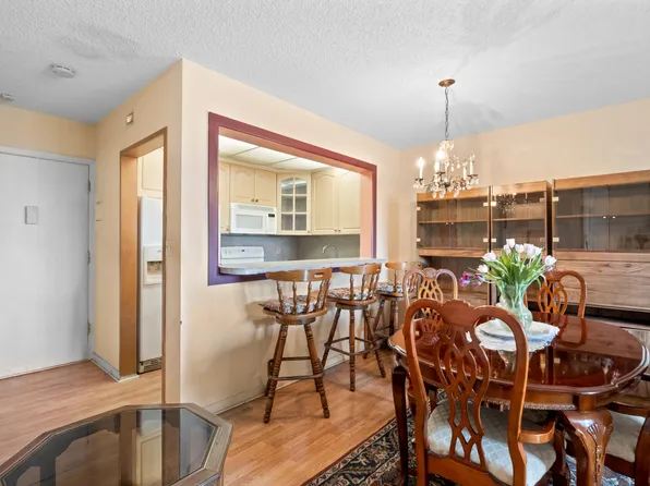 1520 Mckinley Street #215e, Hollywood, FL 33020