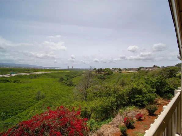 94-098 Manawa Pl #O204, Waipahu, HI 96797