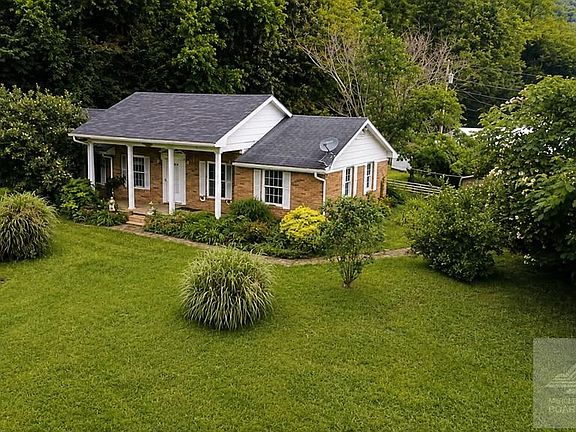 4th image of 92 Fawn Ln