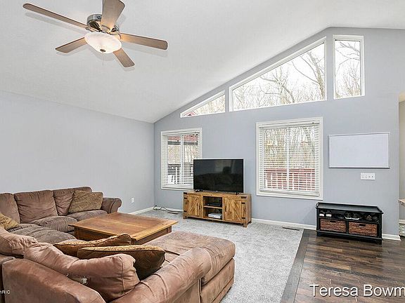 5th image of 8016 S Asterwood Ct