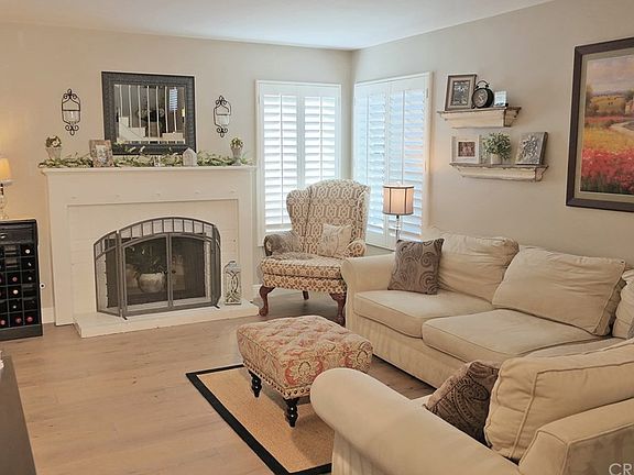 2nd image of 27668 Saffron Ln