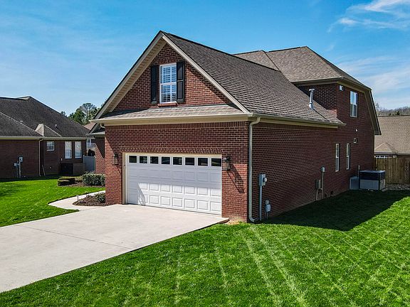 5th image of 5667 Avenwood Cir NW