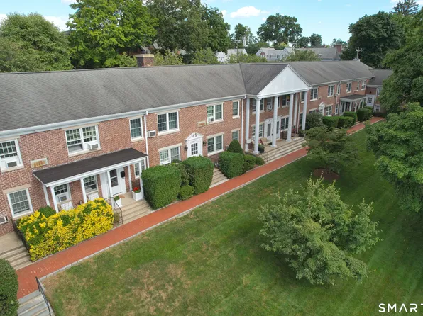 196 Park Street #8, New Canaan, CT 06840