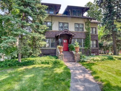 1222 9th St S, Fargo, ND, 58103