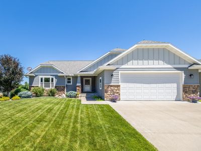115 Emerald Lake Dr, Lake City, MN, 55041