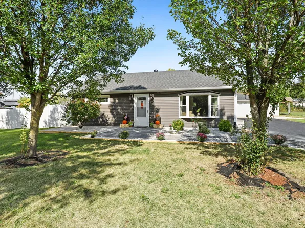 26W366 Saint Charles Rd, Carol Stream, IL 60188