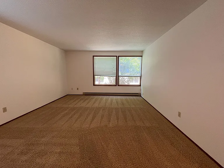 Lovely Main Level 1 Bedroom! Bike storage and 1 assigned parking space included! — Photo 10