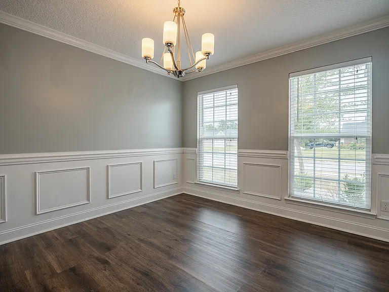 717 Highgrove Ct — Photo 9