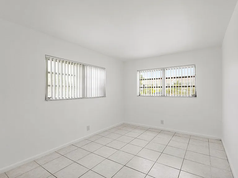 Palomar — Photo 10