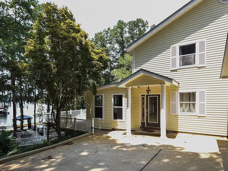 555 Shady Acres Dr — Photo 13