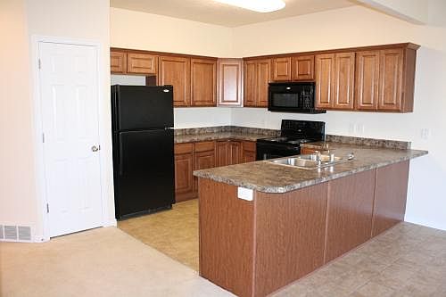 2nd image of 758 W Club Oaks Dr