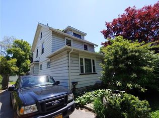 20 Sea View Ave, Irondequoit, NY 14622