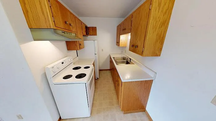 405 Grant Ave #11